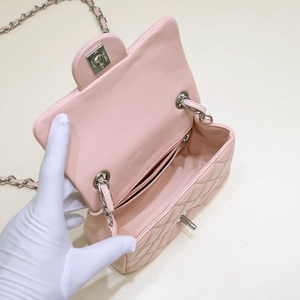 シャネルバッグ着用イメージ